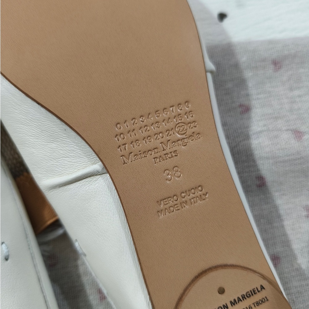 Maison Martin Margiela Cream Leather Ballet Flats with Tan Strap - Picture 10 of 13